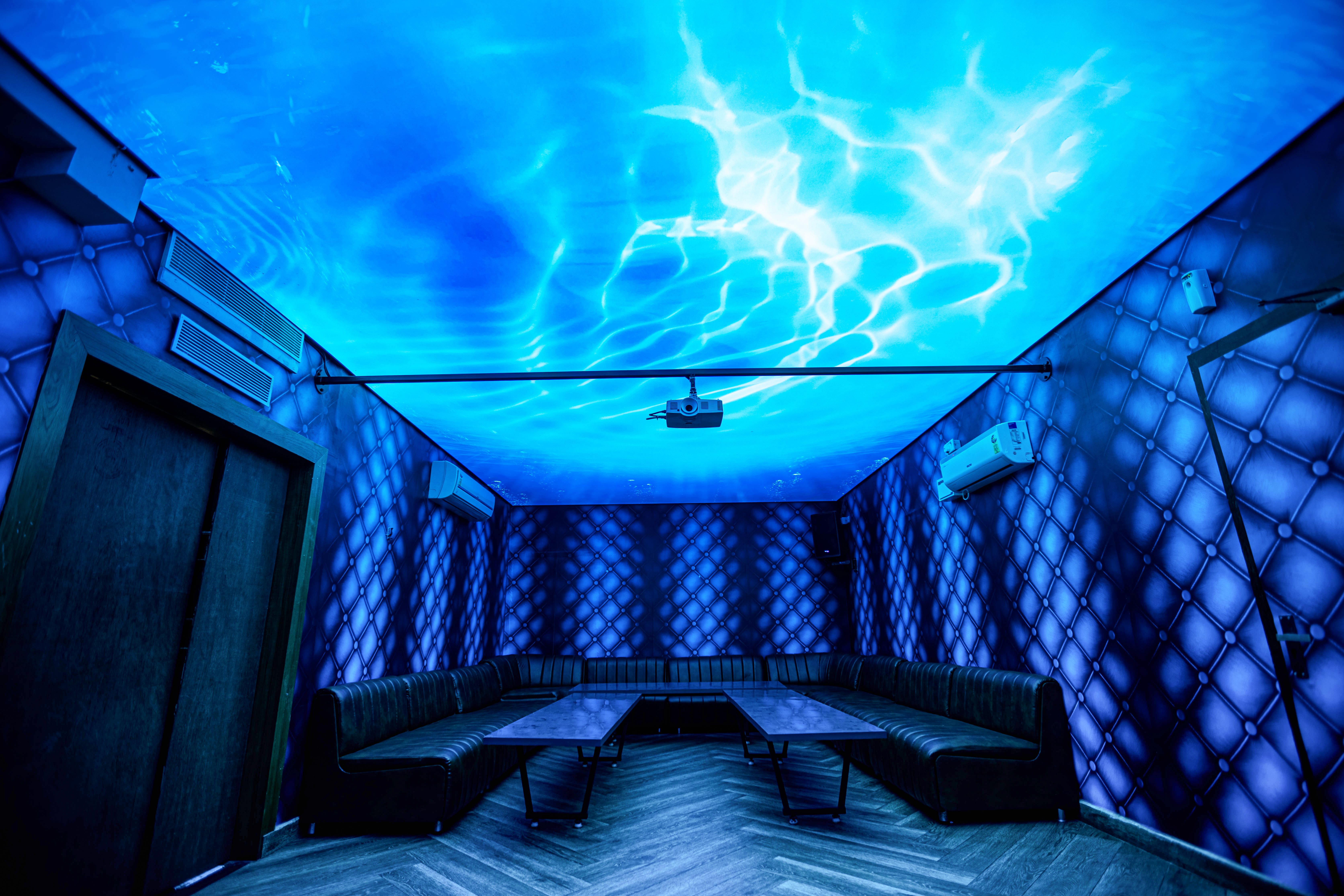 modern stretch ceiling design